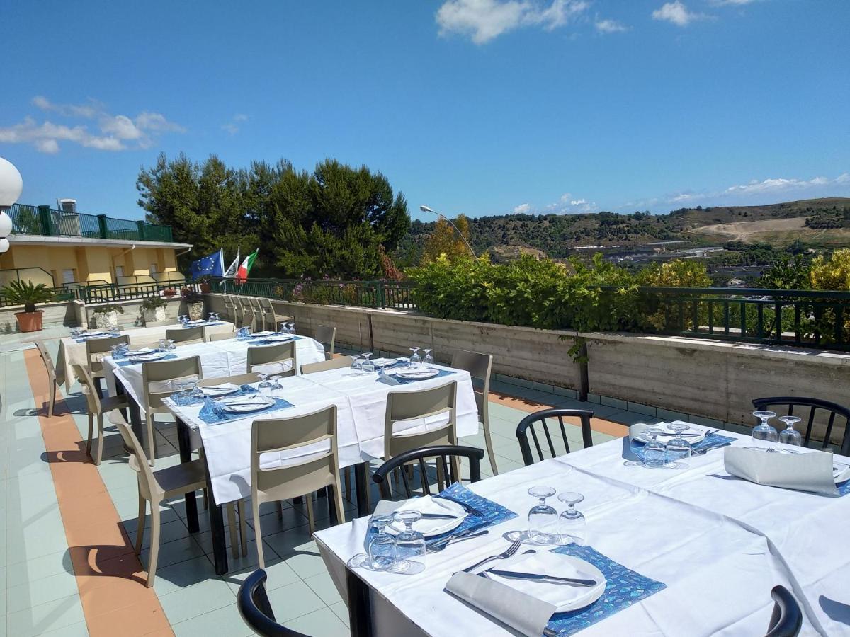 Hotel Ristorante Il Grillo أكوافيفا بيسينا المظهر الخارجي الصورة