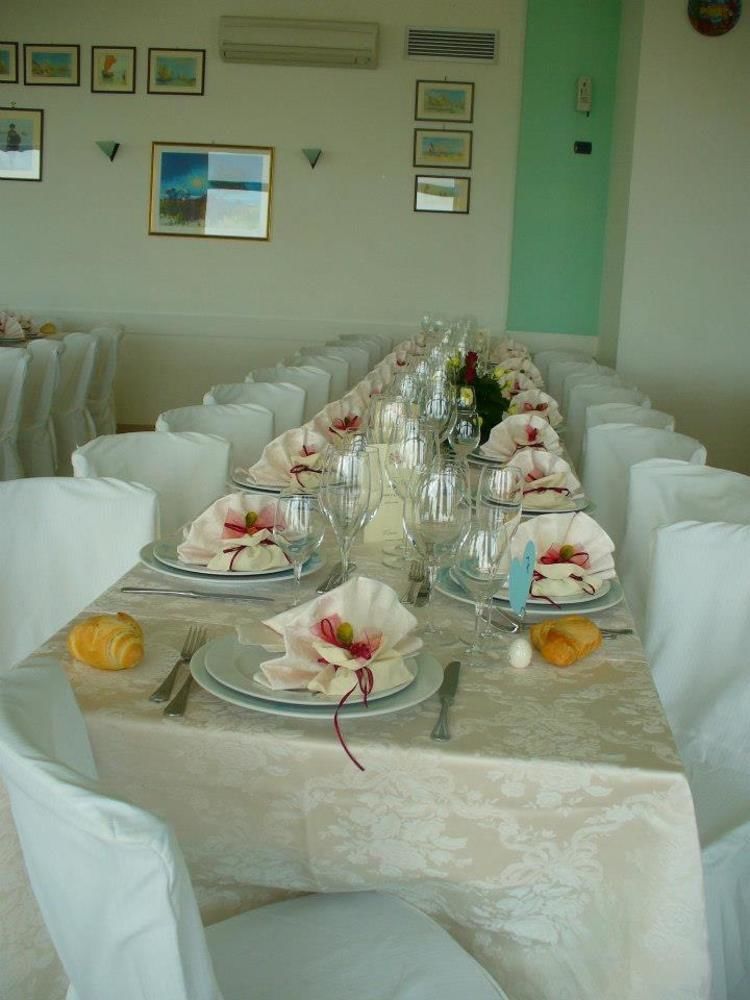 Hotel Ristorante Il Grillo أكوافيفا بيسينا المظهر الخارجي الصورة