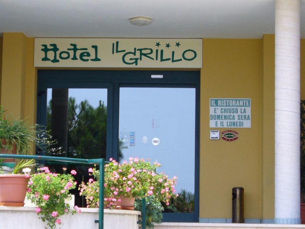 Hotel Ristorante Il Grillo أكوافيفا بيسينا المظهر الخارجي الصورة